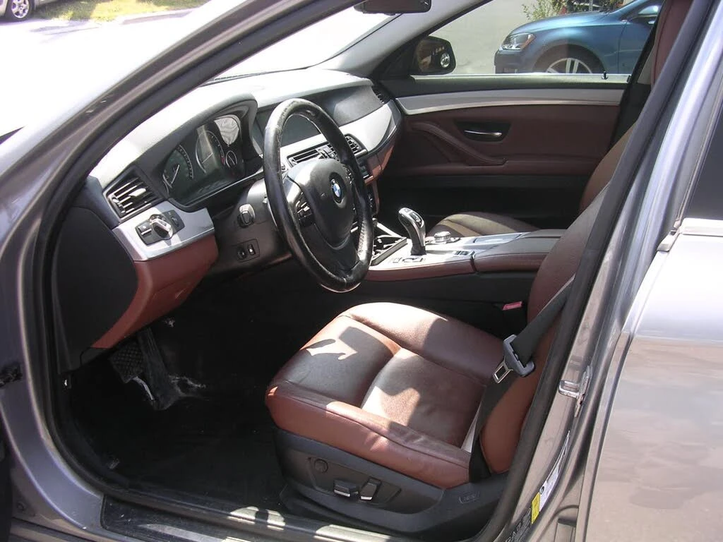 BMW 535 i X-DRIVE* KEYLESS* 360CAM* АвтоКредит(ЦЕНА ДО БГ), снимка 5 - Автомобили и джипове - 53757945