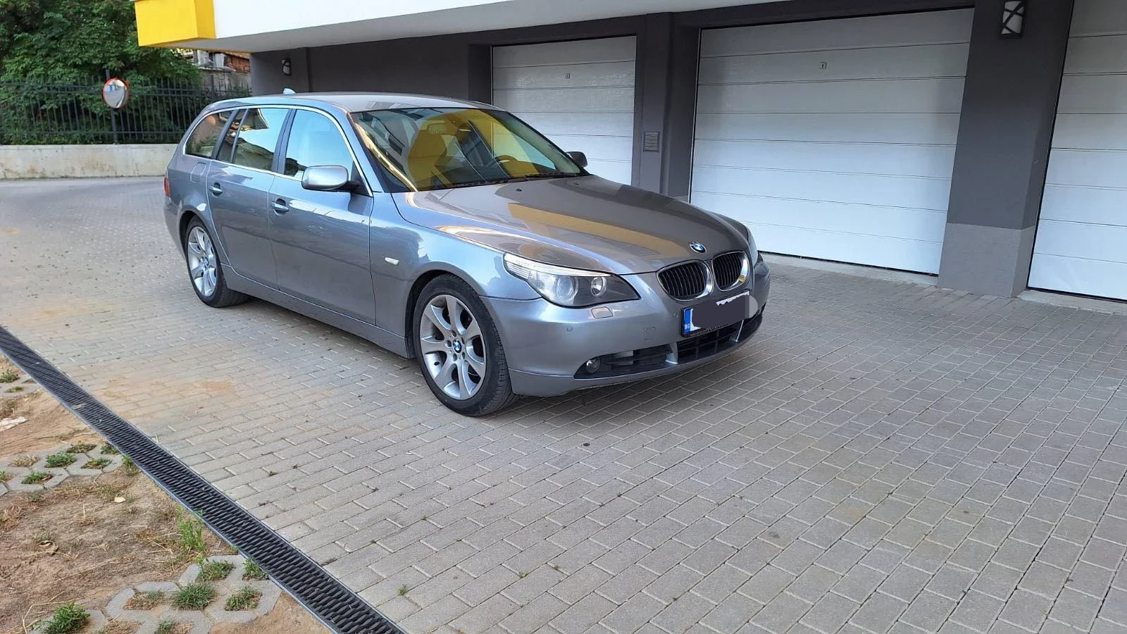 BMW 530 Xd 231 k.c., снимка 5 - Автомобили и джипове - 53853380