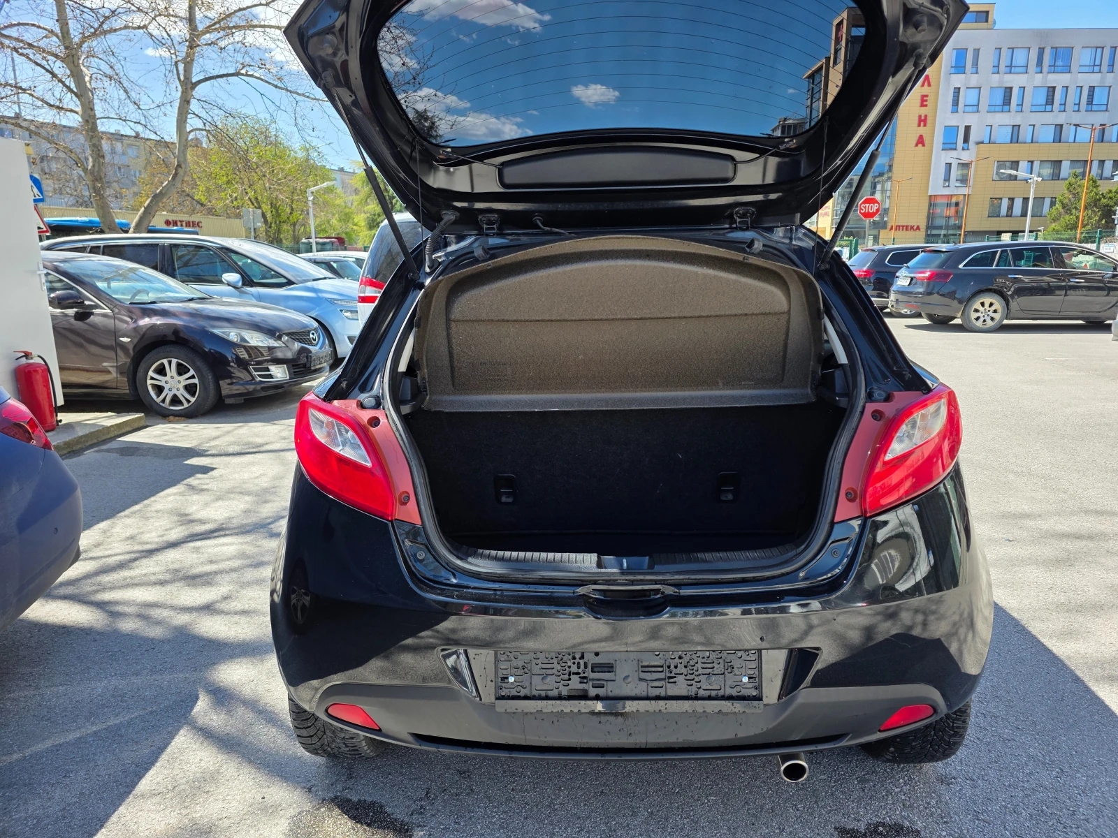 Mazda 2 1.3 i Ce PRO 75�� | Mobile.bg � ����������� 8