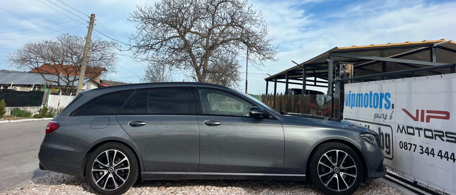 Mercedes-Benz E 220 AMG/BURMASTER/360 KAMERA/DISTRONIK/FULL/MAX/UNIKAT, снимка 6 - Автомобили и джипове - 54155598