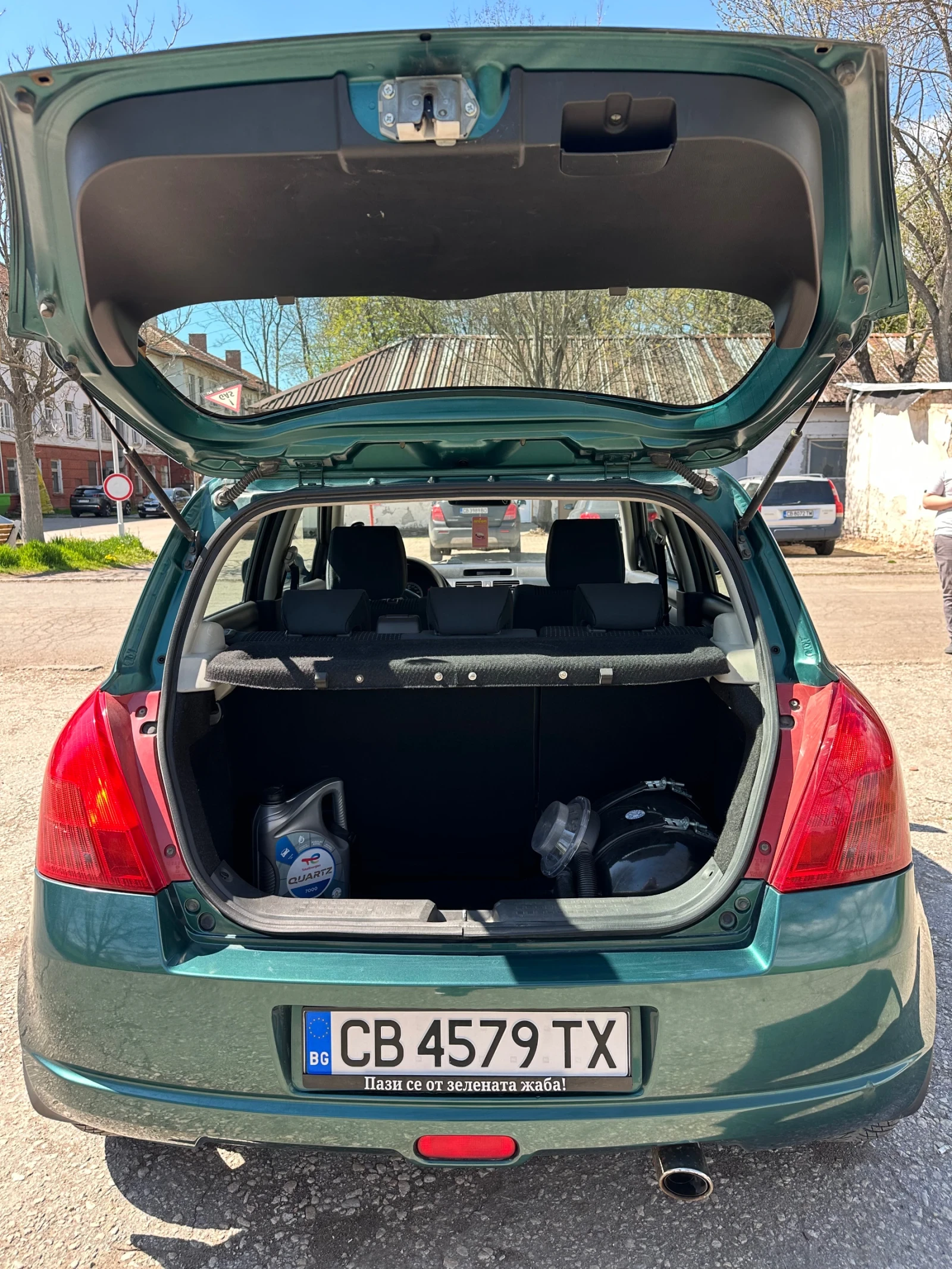 Suzuki Swift 1.5 бензин-газ, снимка 6 - Автомобили и джипове - 54246714
