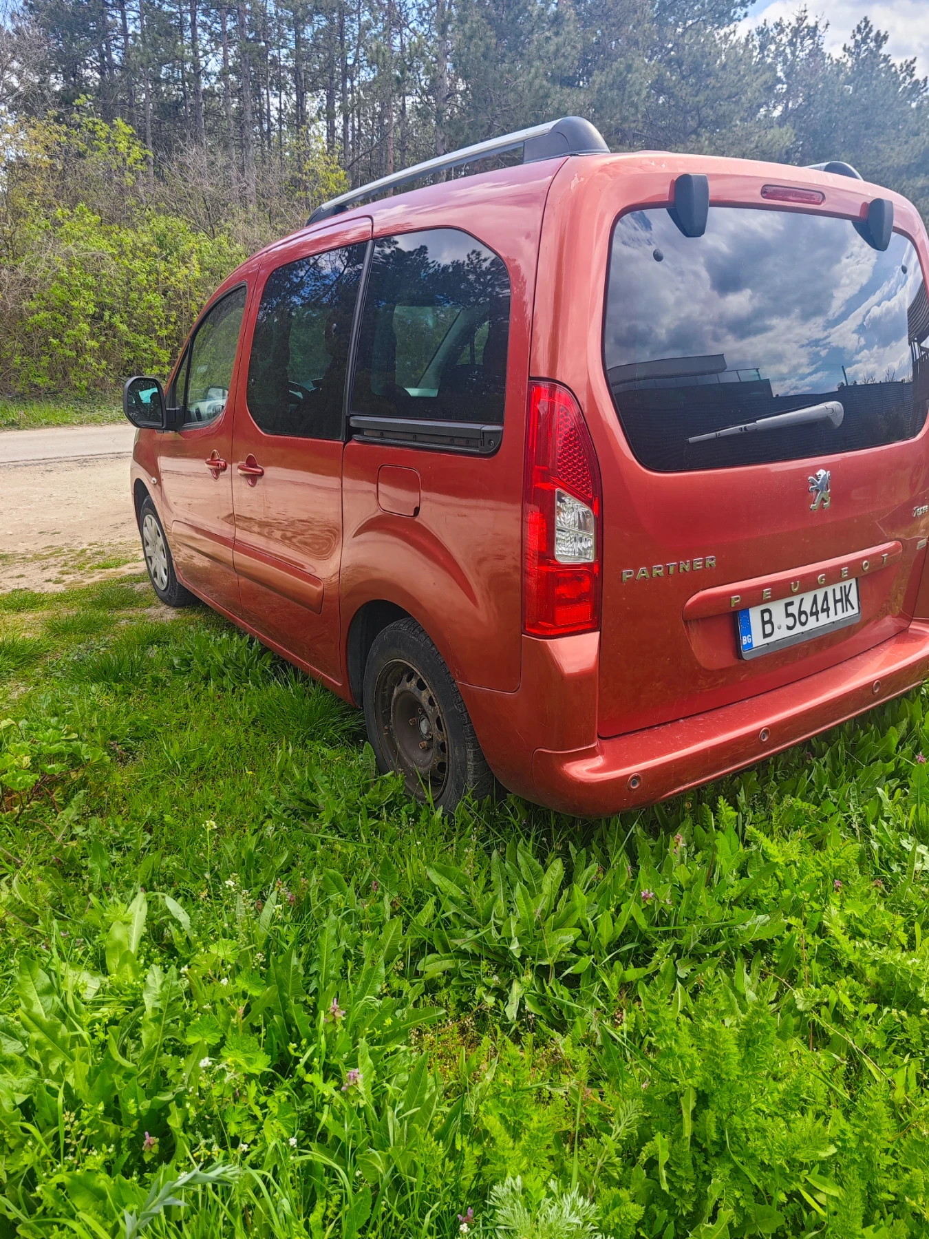 Peugeot Partner 1.6hdi panorama, снимка 4 - Автомобили и джипове - 54651899