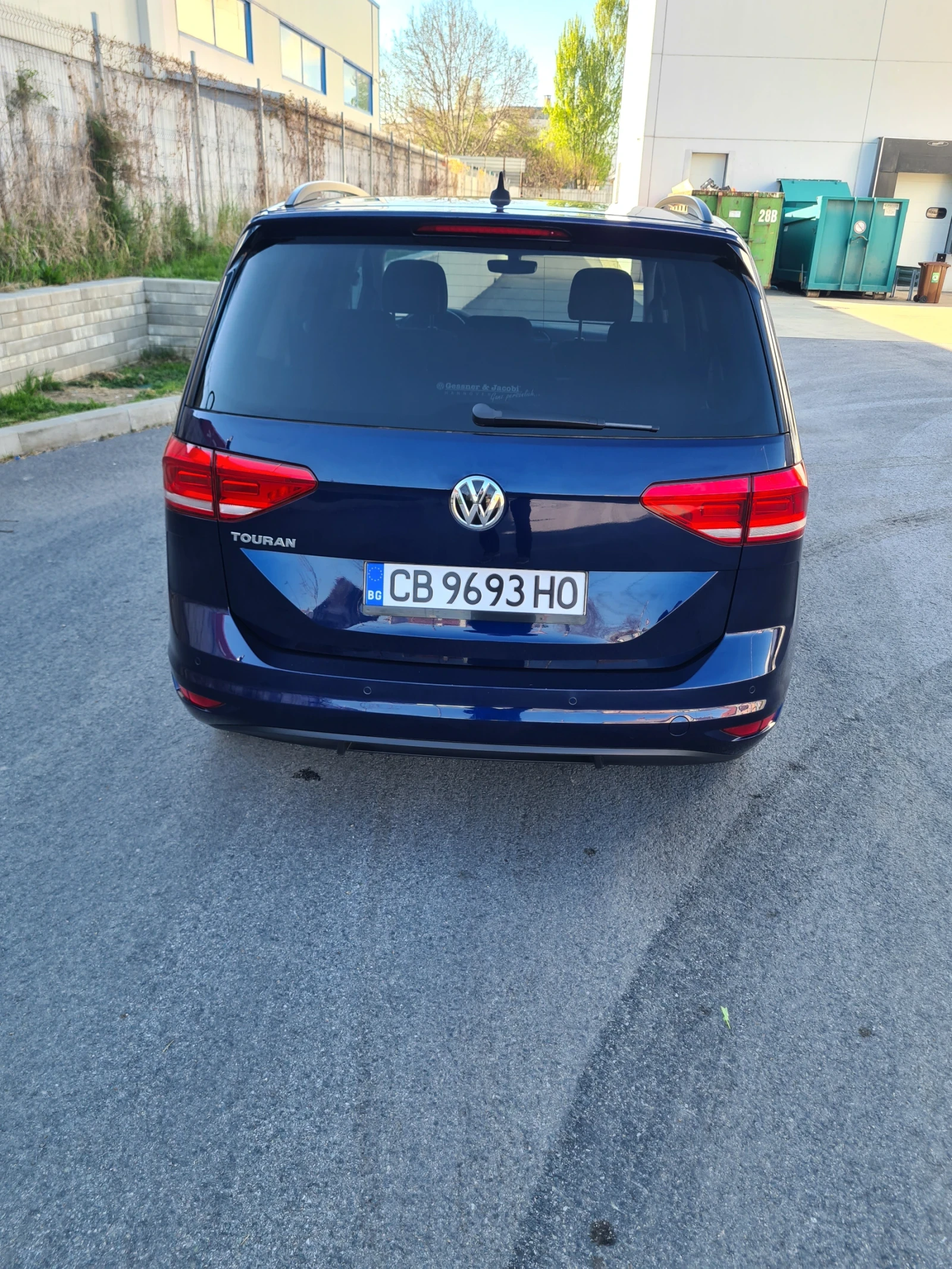 VW Touran, снимка 3 - Автомобили и джипове - 54399710