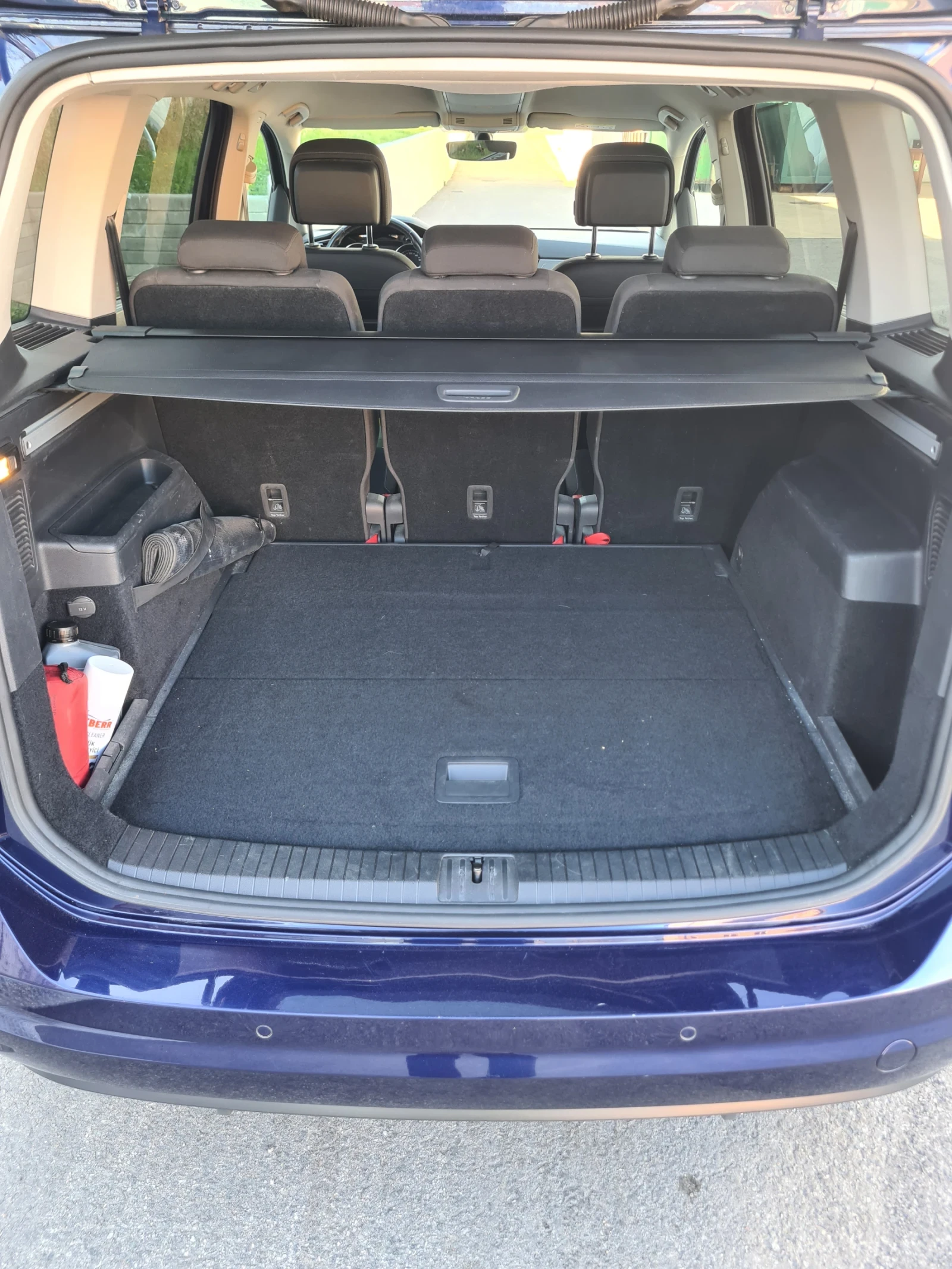 VW Touran, снимка 8 - Автомобили и джипове - 54399710