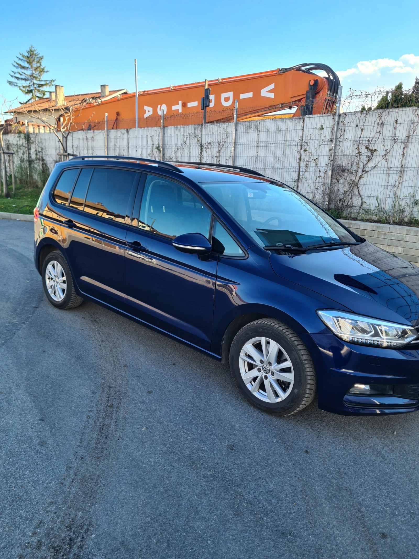 VW Touran, снимка 6 - Автомобили и джипове - 54399710