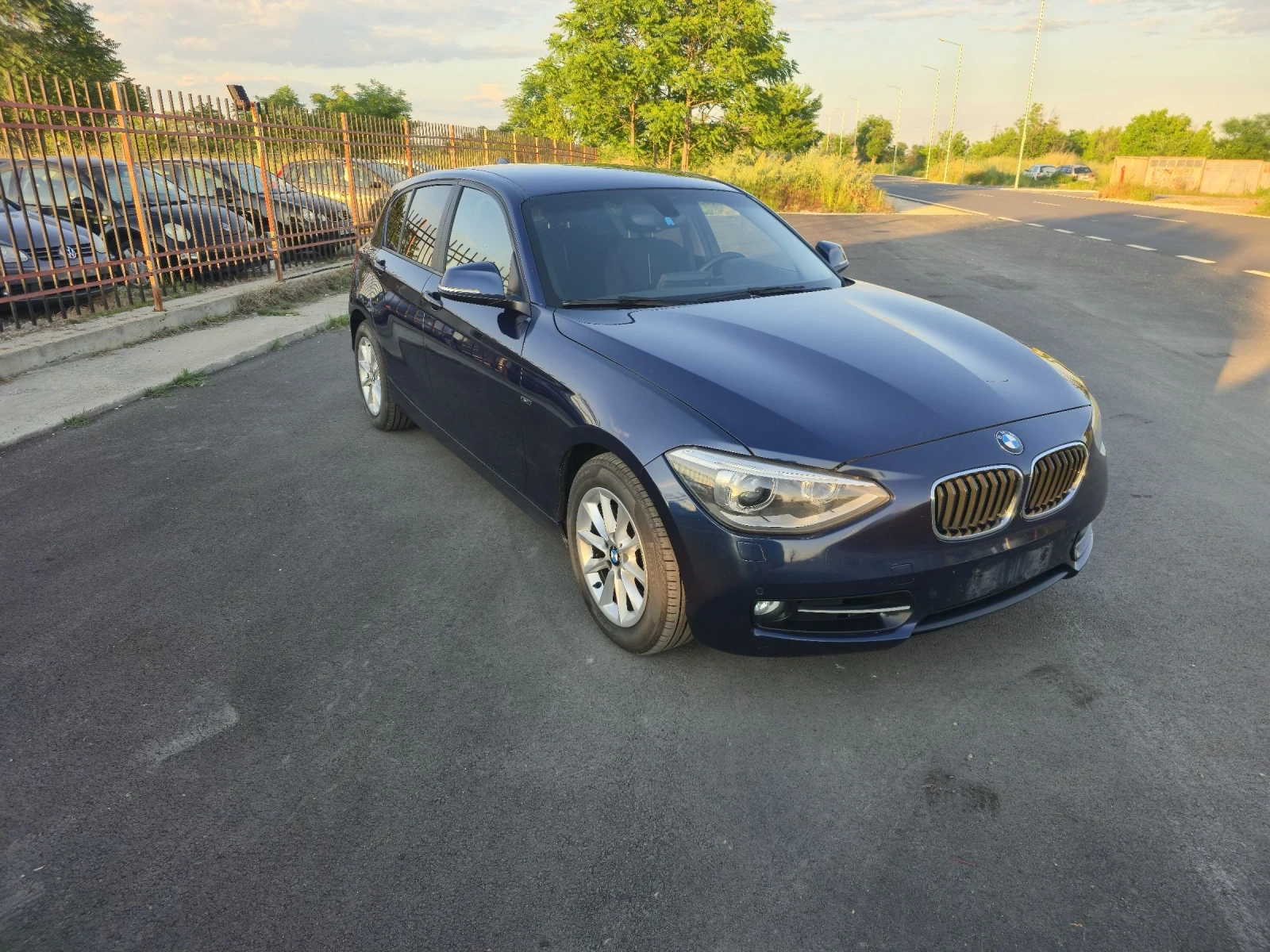 BMW 120 2.0 Xdrive Sport, снимка 2 - Автомобили и джипове - 54693534