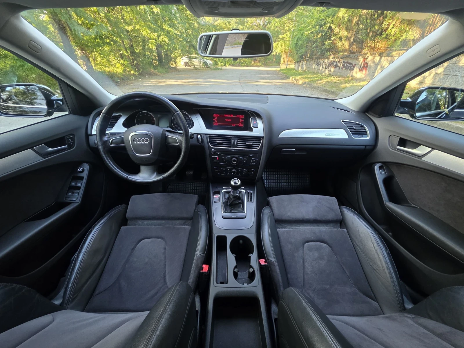 Audi A4 1.8T QUATTRO 141000км!!!, снимка 10 - Автомобили и джипове - 54913632