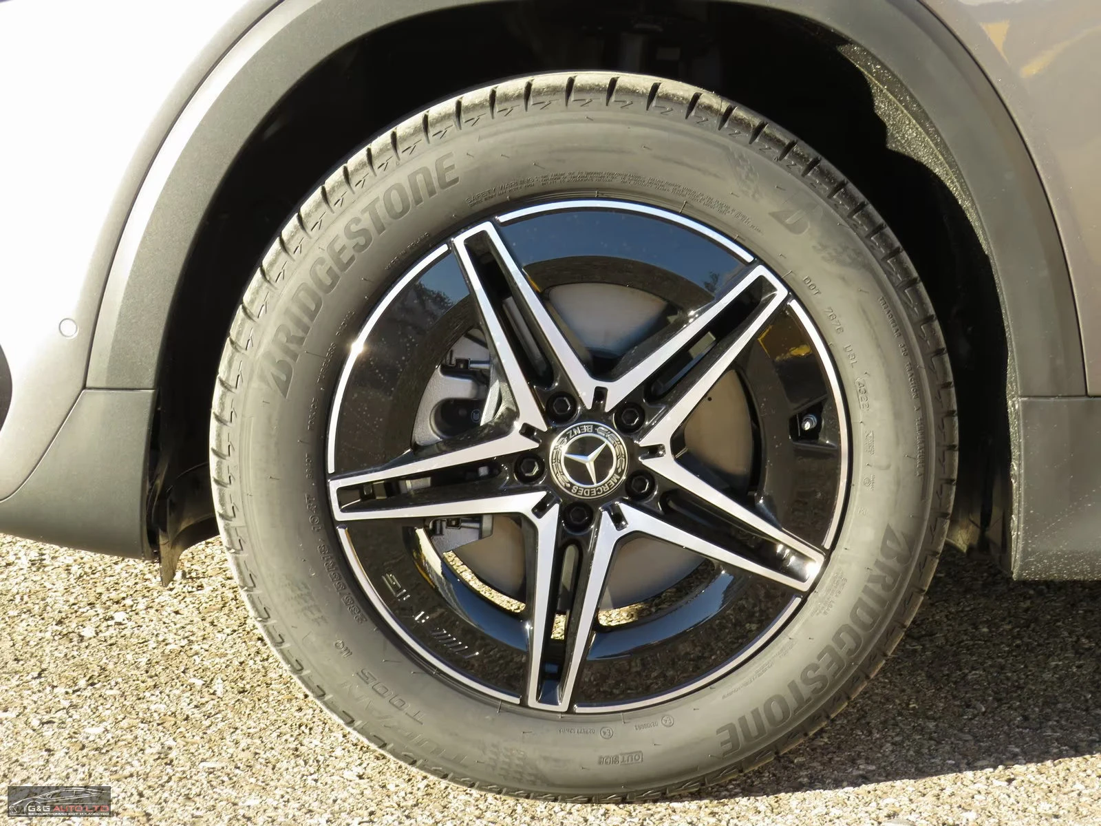 Mercedes-Benz EQB 300/228HP/4MATIC/AMG/360/PANO/NIGHT/KLESS/ACC/491z, снимка 6 - Автомобили и джипове - 54931893