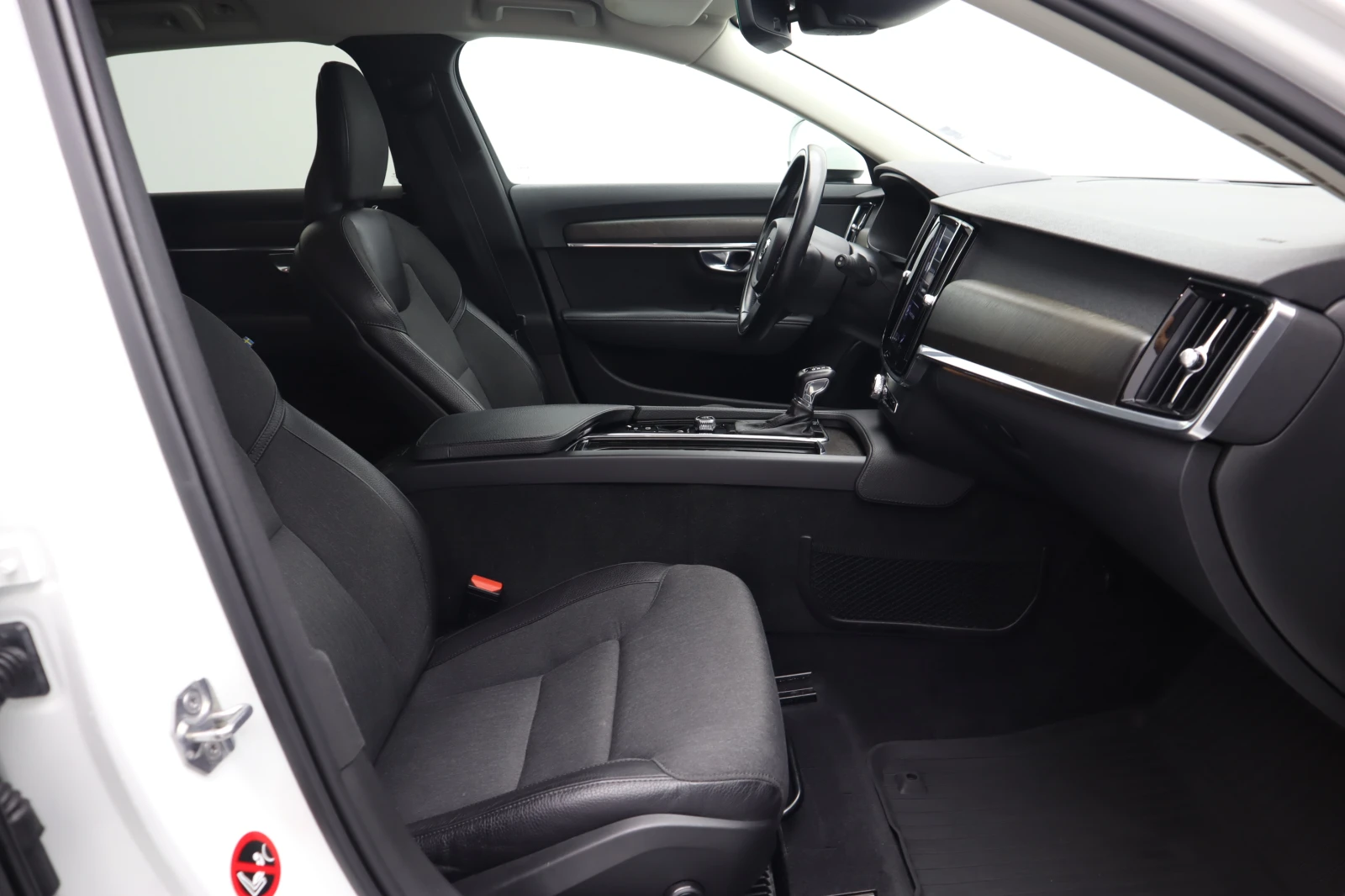 Volvo V90 Cross Country, снимка 13 - Автомобили и джипове - 55044551