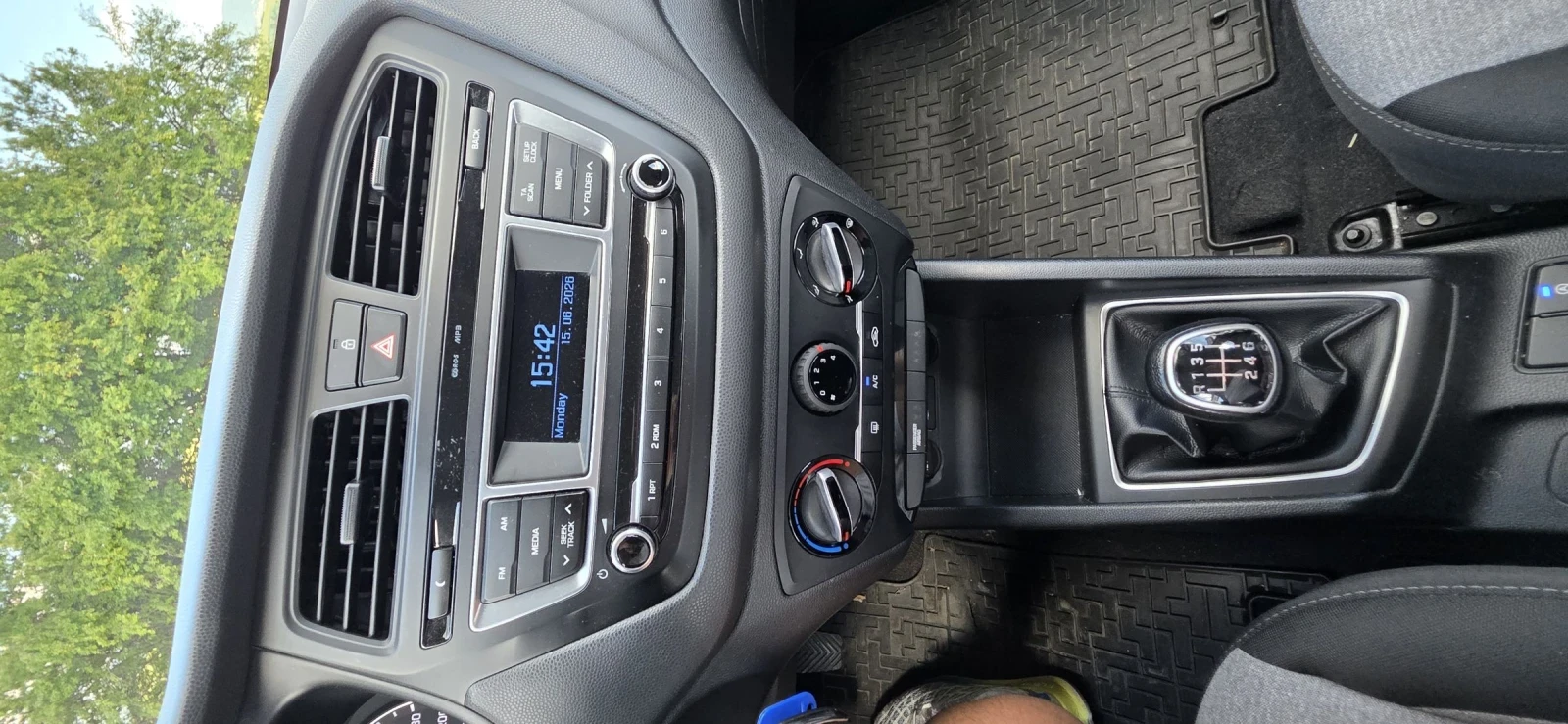 Hyundai I20 1.1 CRDI-EURO 6, снимка 13 - Автомобили и джипове - 55068042