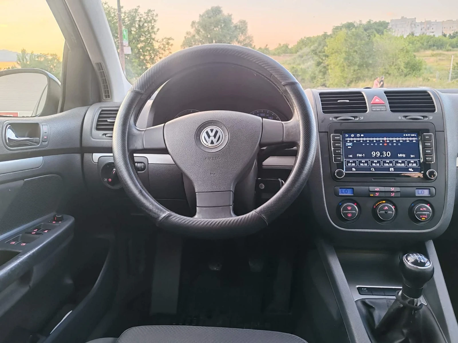 VW Golf 1.9 TDI, снимка 11 - Автомобили и джипове - 55236443