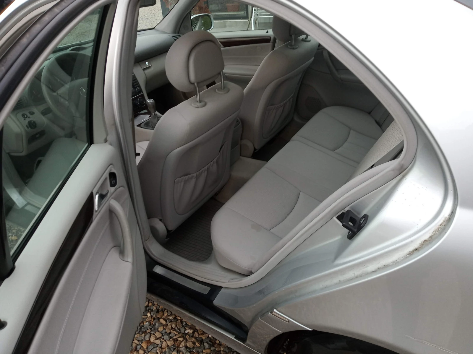 Mercedes-Benz C 180 W 203, снимка 4 - Автомобили и джипове - 55348194