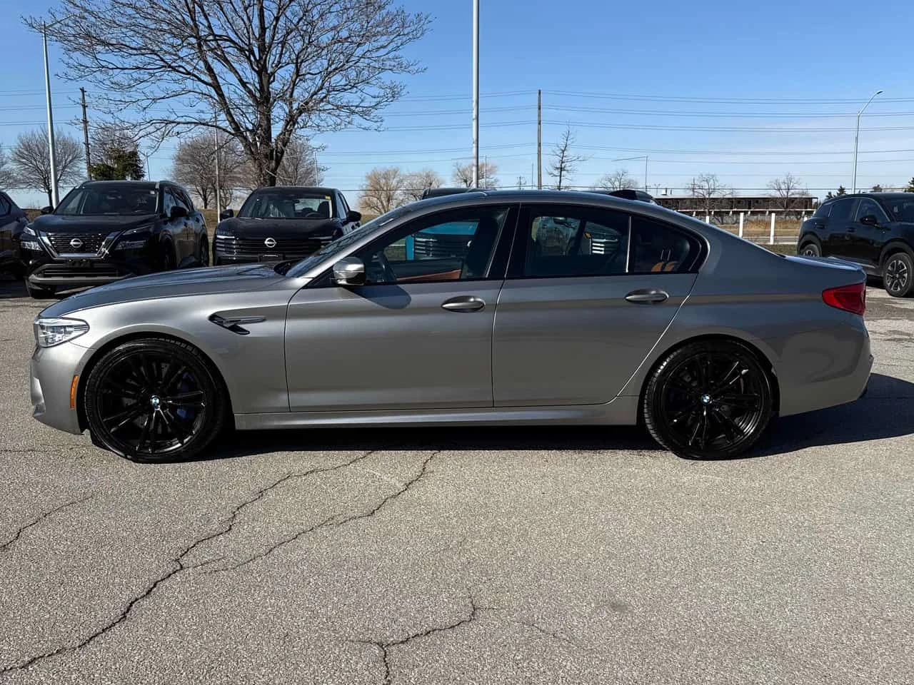 BMW M5 * АВТОКРЕДИТ БЕЗ ПЪРВОНАЧАЛНА ВНОСКА* , снимка 2 - Автомобили и джипове - 55677362