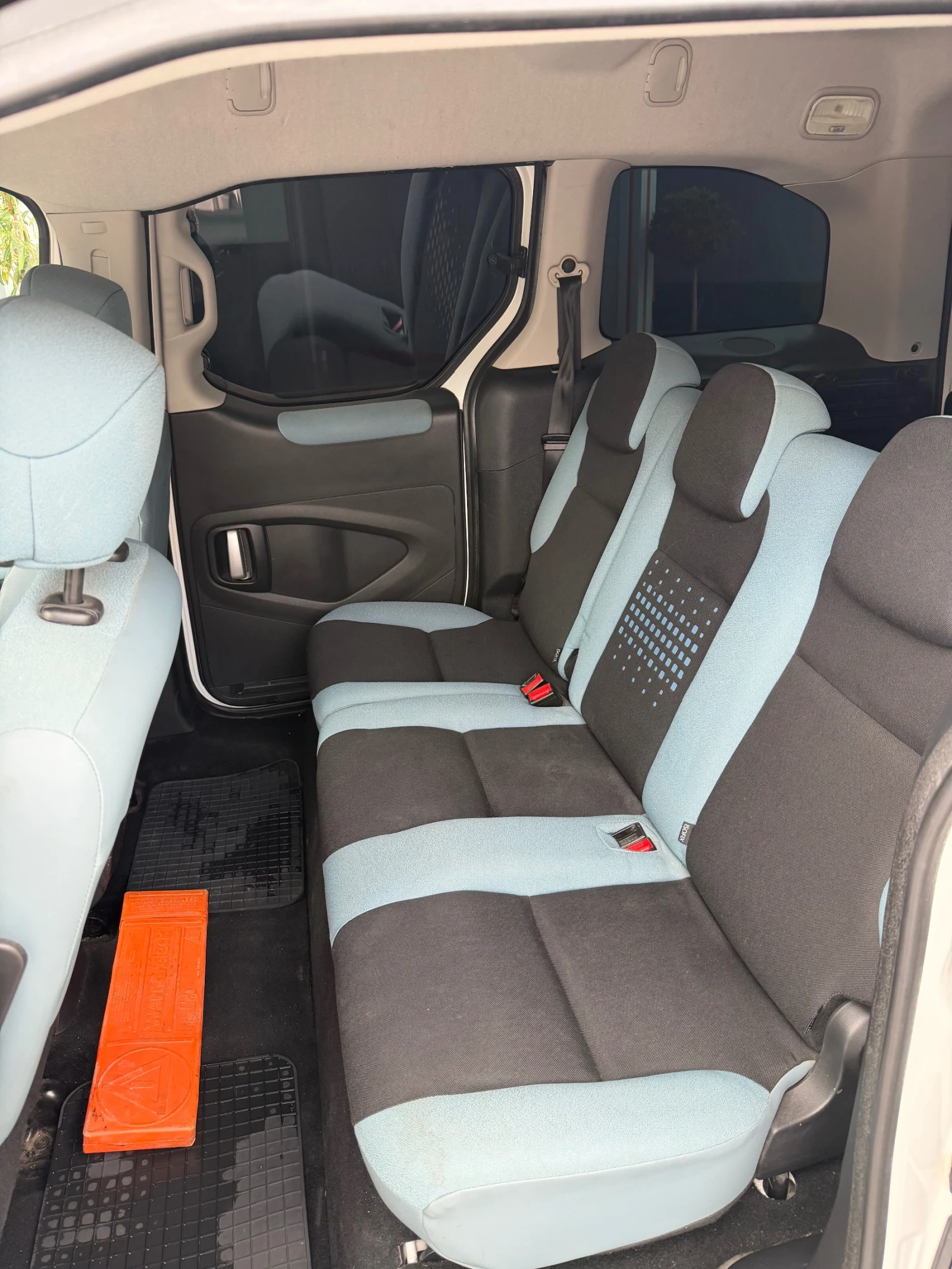 Citroen Berlingo 1.6 HDI, снимка 5 - Автомобили и джипове - 55713582