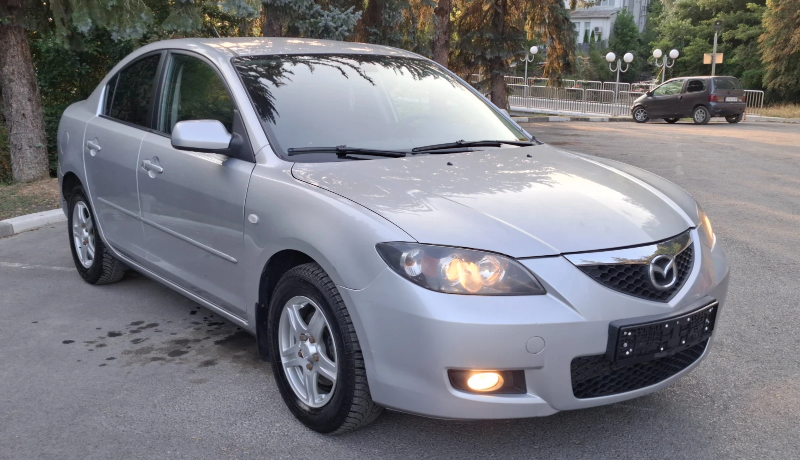 Mazda 3 1.6, снимка 3 - Автомобили и джипове - 55845596