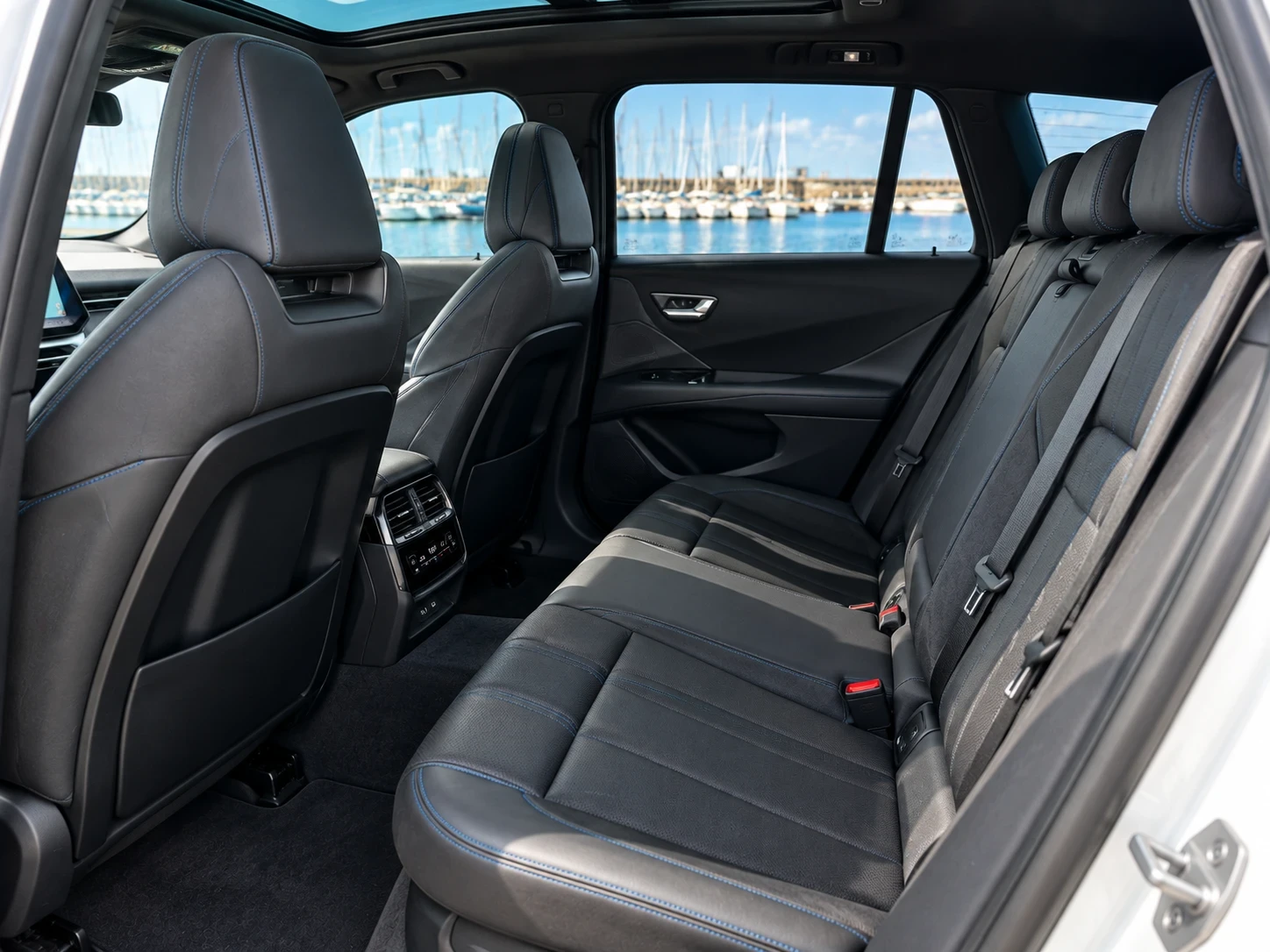 BMW iX3 50 xDrive Neue Klasse | M Sport Pro | Mobile.bg � ����������� 9