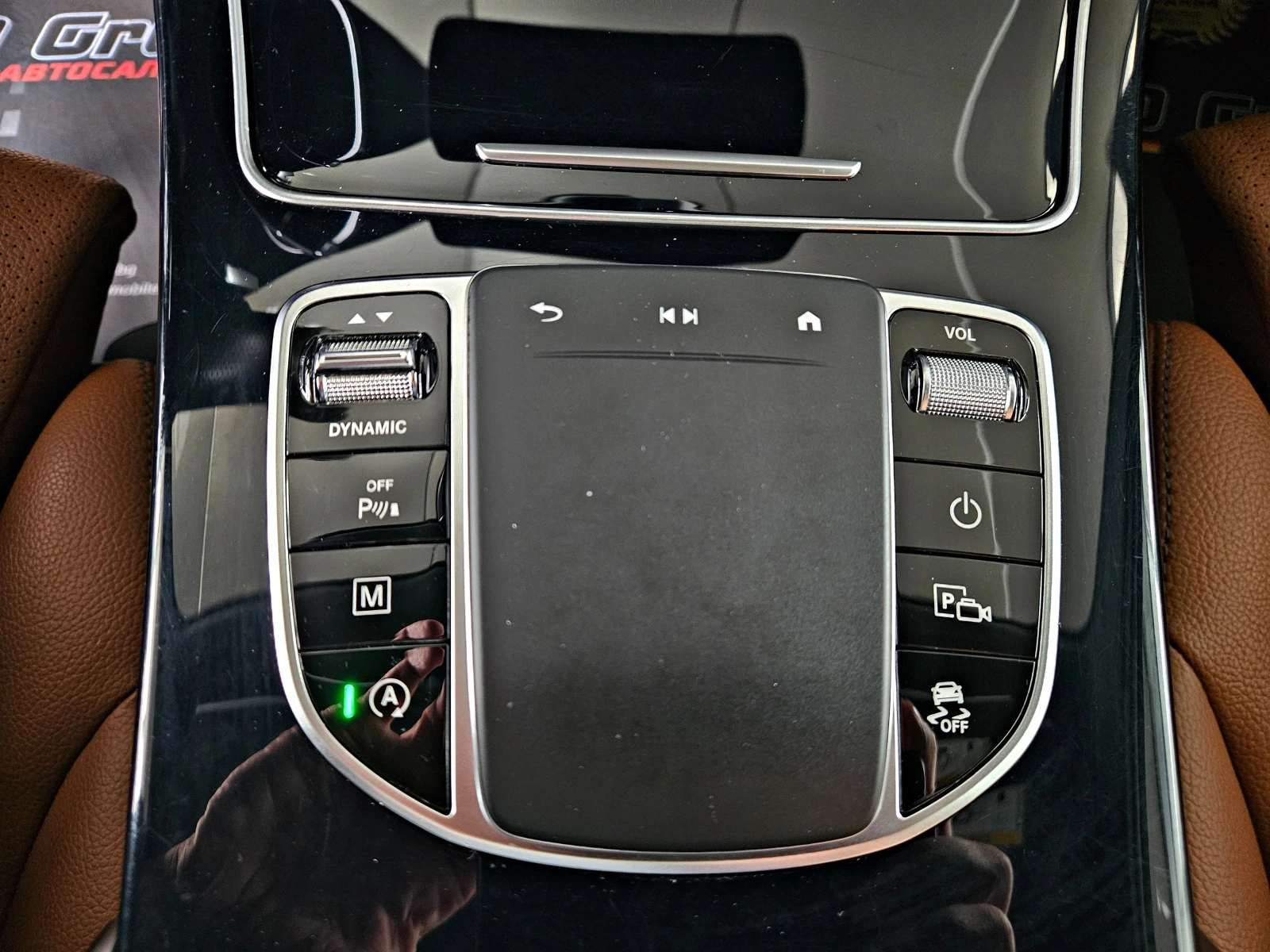 Mercedes-Benz GLC 200 COUPE/AMG/GERMANY/VIRTUAL/HEAD UP/CAMERA/BLIND SP/, снимка 12 - Автомобили и джипове - 56325728