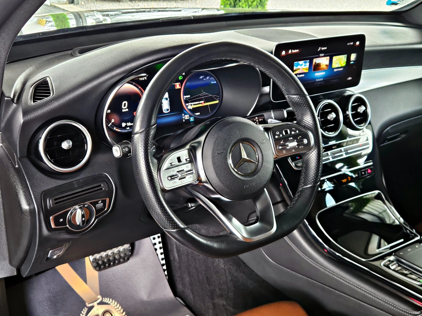 Mercedes-Benz GLC 200 COUPE/AMG/GERMANY/VIRTUAL/HEAD UP/CAMERA/BLIND SP/, снимка 11 - Автомобили и джипове - 56325728