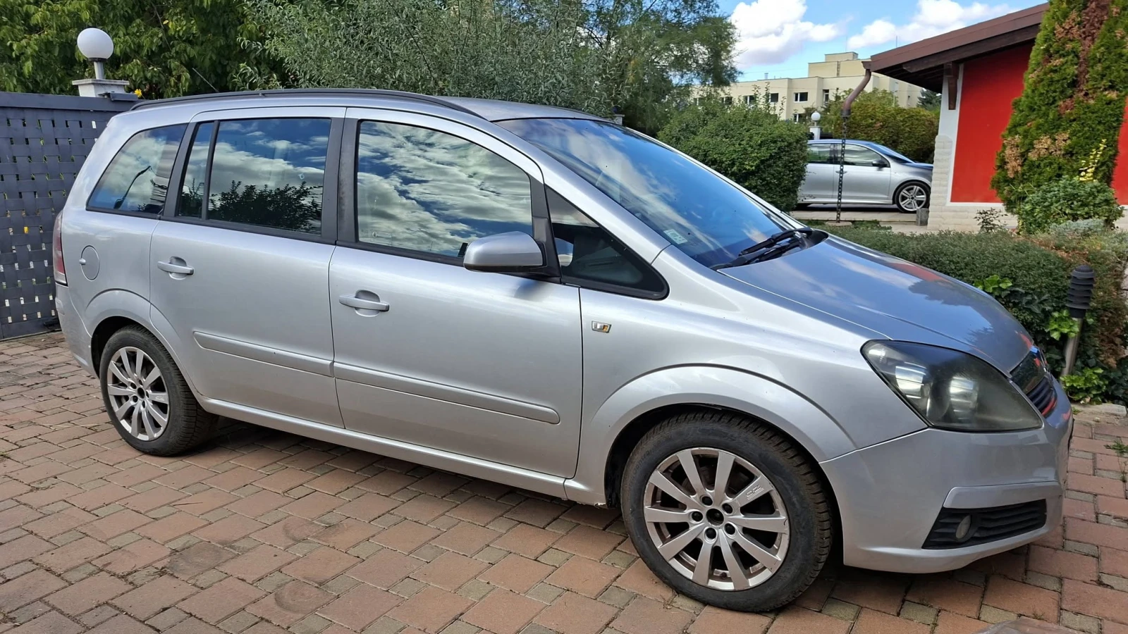 Opel Zafira, снимка 6 - Автомобили и джипове - 56371367