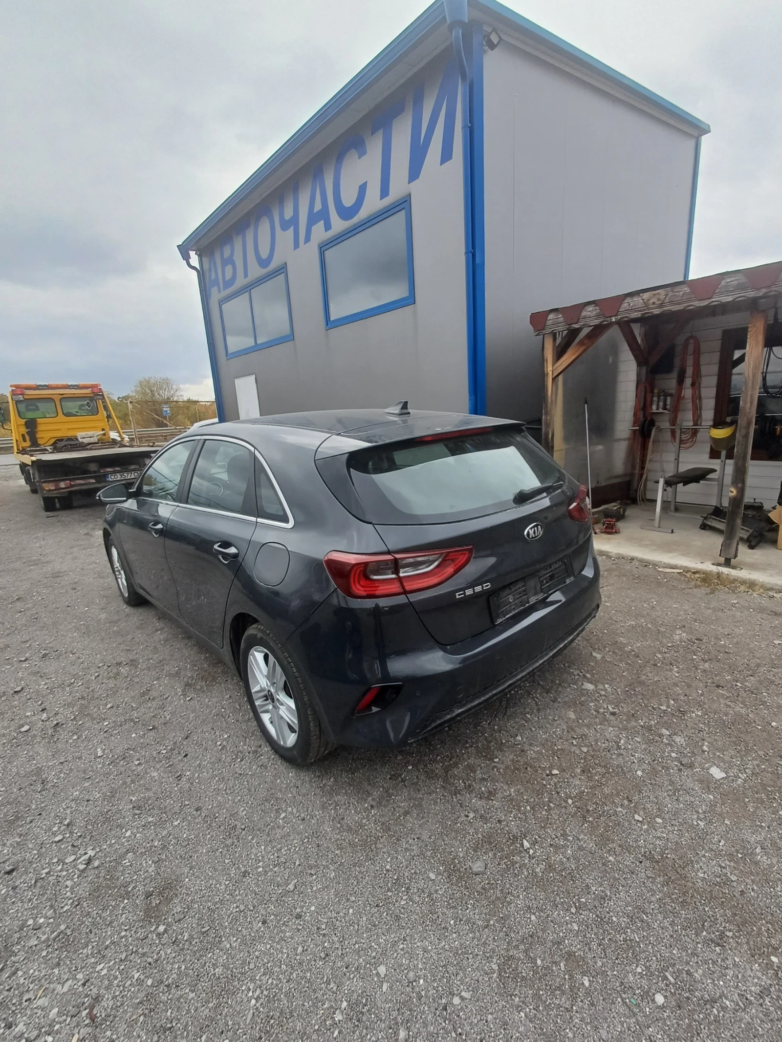 Kia Ceed, снимка 5 - Автомобили и джипове - 56522696