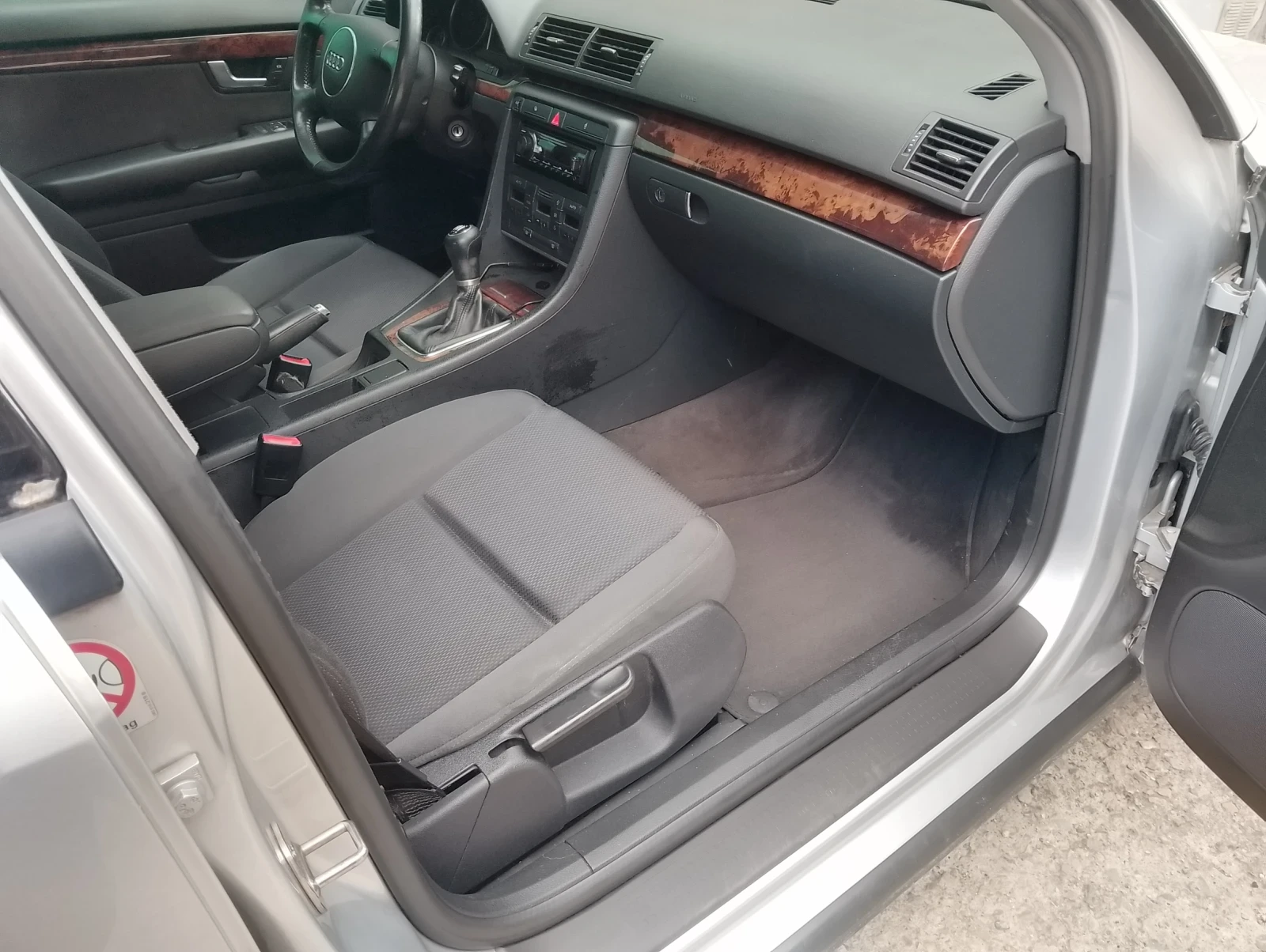 Audi A4 1.9 TDI, снимка 6 - Автомобили и джипове - 56720638
