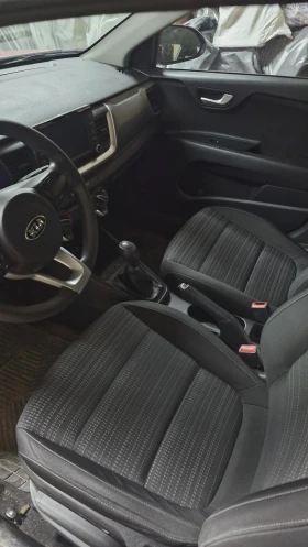 Kia Stonic - 13500 € / 26403.70 лв. - 15858077 14