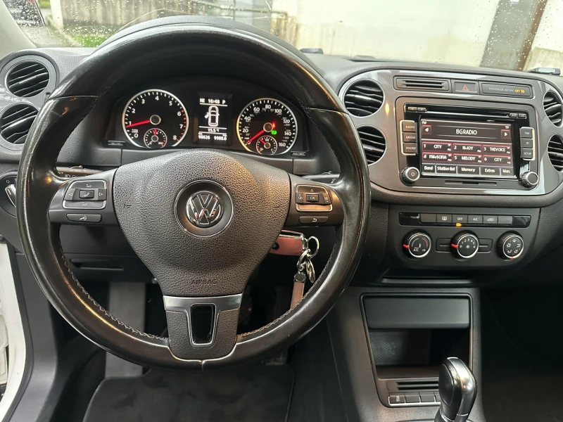 VW Tiguan 2.0TSI / 4MOTION / R LINE / АВТОМАТИК, снимка 13 - Автомобили и джипове - 47473378