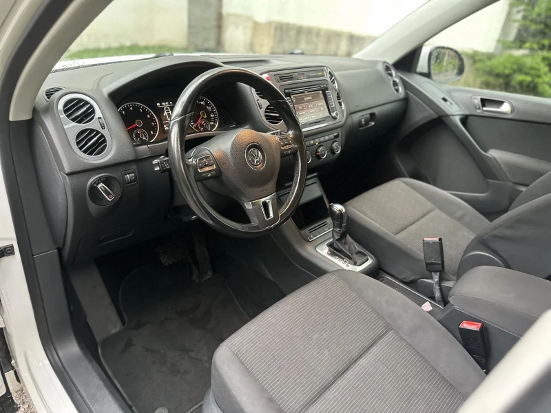 VW Tiguan 2.0TSI / 4MOTION / R LINE / АВТОМАТИК, снимка 9 - Автомобили и джипове - 47473378