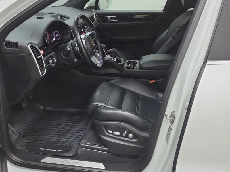 Porsche Cayenne E HYBRID  CARFAX, снимка 5 - Автомобили и джипове - 52471294