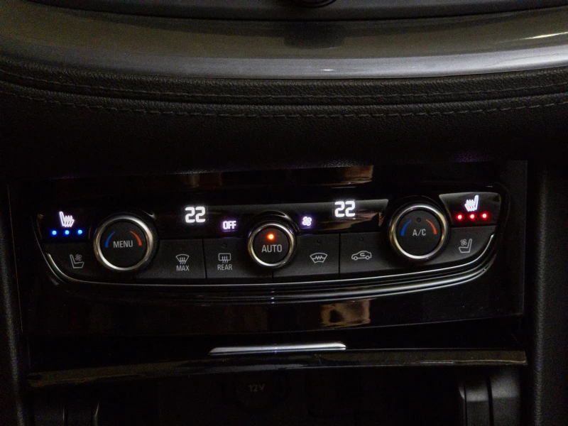 Opel Grandland X Ultimate с всички екстри за модела + газова с-ма, снимка 15 - Автомобили и джипове - 52479020