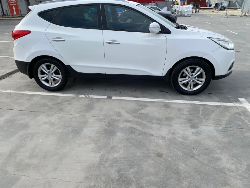 Hyundai IX35, снимка 2 - Автомобили и джипове - 53558434
