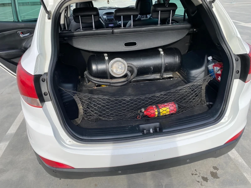 Hyundai IX35, снимка 11 - Автомобили и джипове - 53558434
