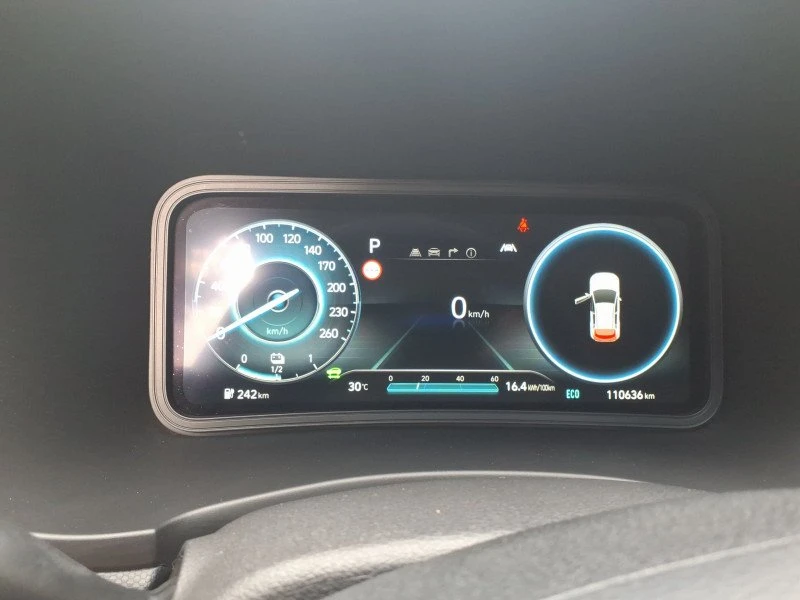 Hyundai Kona 64KWh/TREND/ГАРАНЦИЯ/SOH100%/BLUELINK/2022г., снимка 4 - Автомобили и джипове - 55100713