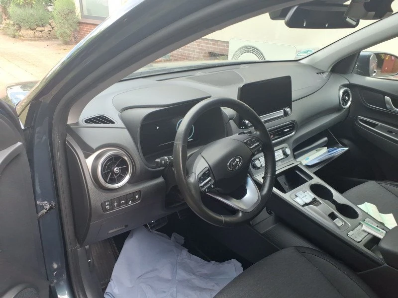 Hyundai Kona 64KWh/TREND/ГАРАНЦИЯ/SOH100%/BLUELINK/2022г., снимка 5 - Автомобили и джипове - 55100713