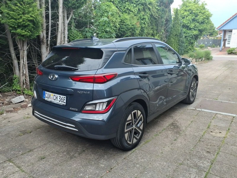 Hyundai Kona 64KWh/TREND/ГАРАНЦИЯ/SOH100%/BLUELINK/2022г., снимка 2 - Автомобили и джипове - 55100713