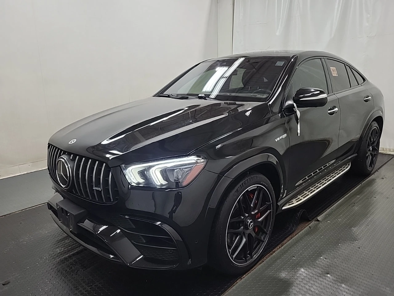 Mercedes-Benz GLE 63 S AMG * CARFAX * АВТО КРЕДИТ * ЦЕНА ДО БГ! - изображение 3