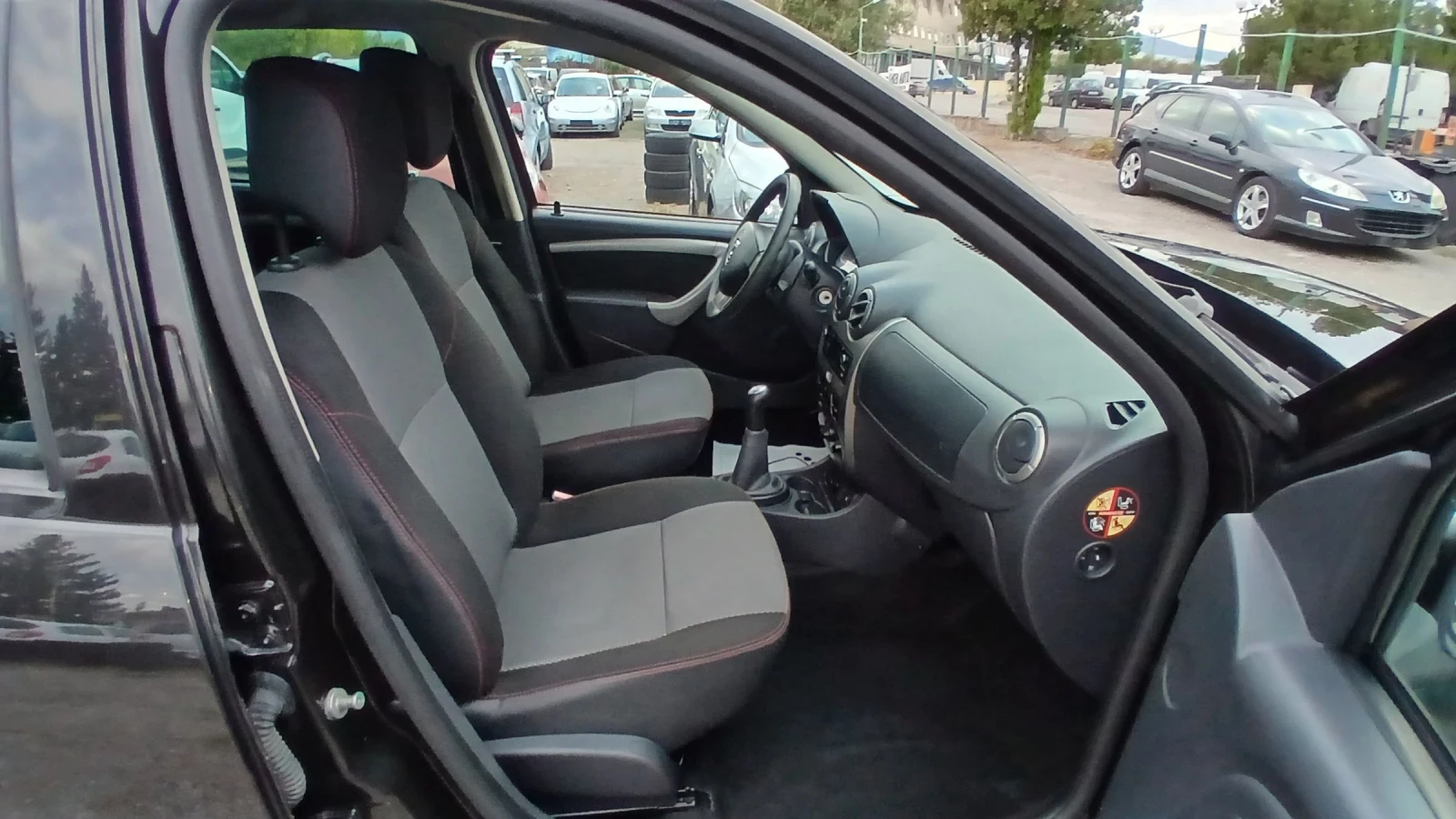 Dacia Duster 1, 6i ГАЗ - изображение 10