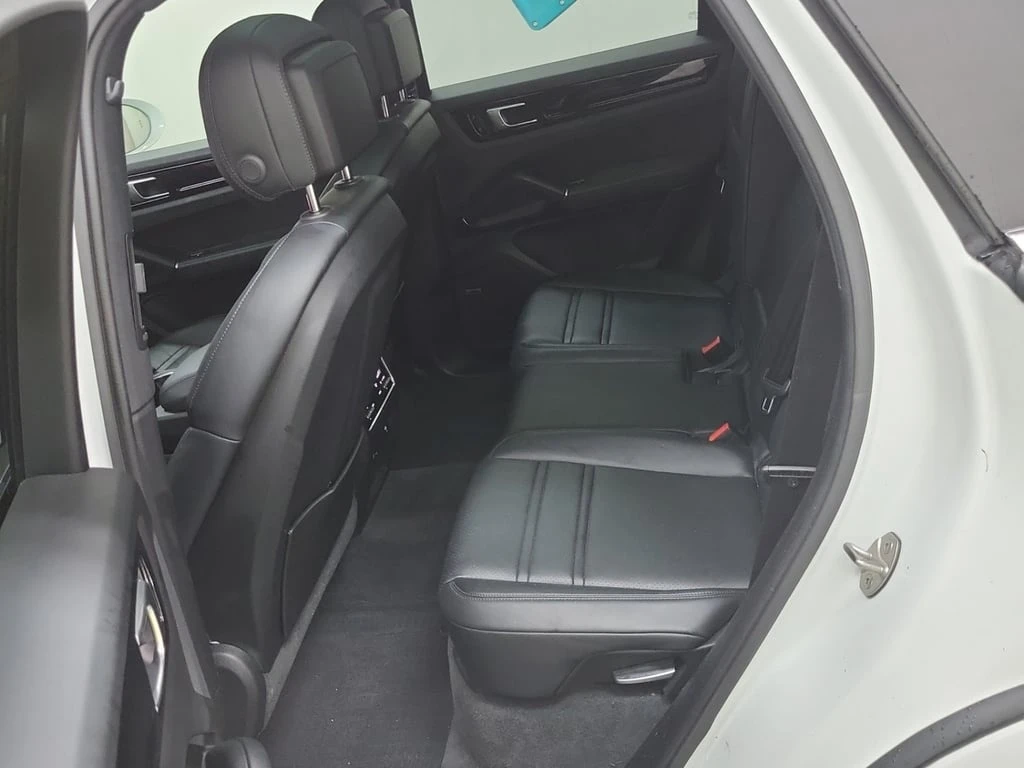 Porsche Cayenne E HYBRID  CARFAX | Mobile.bg   12