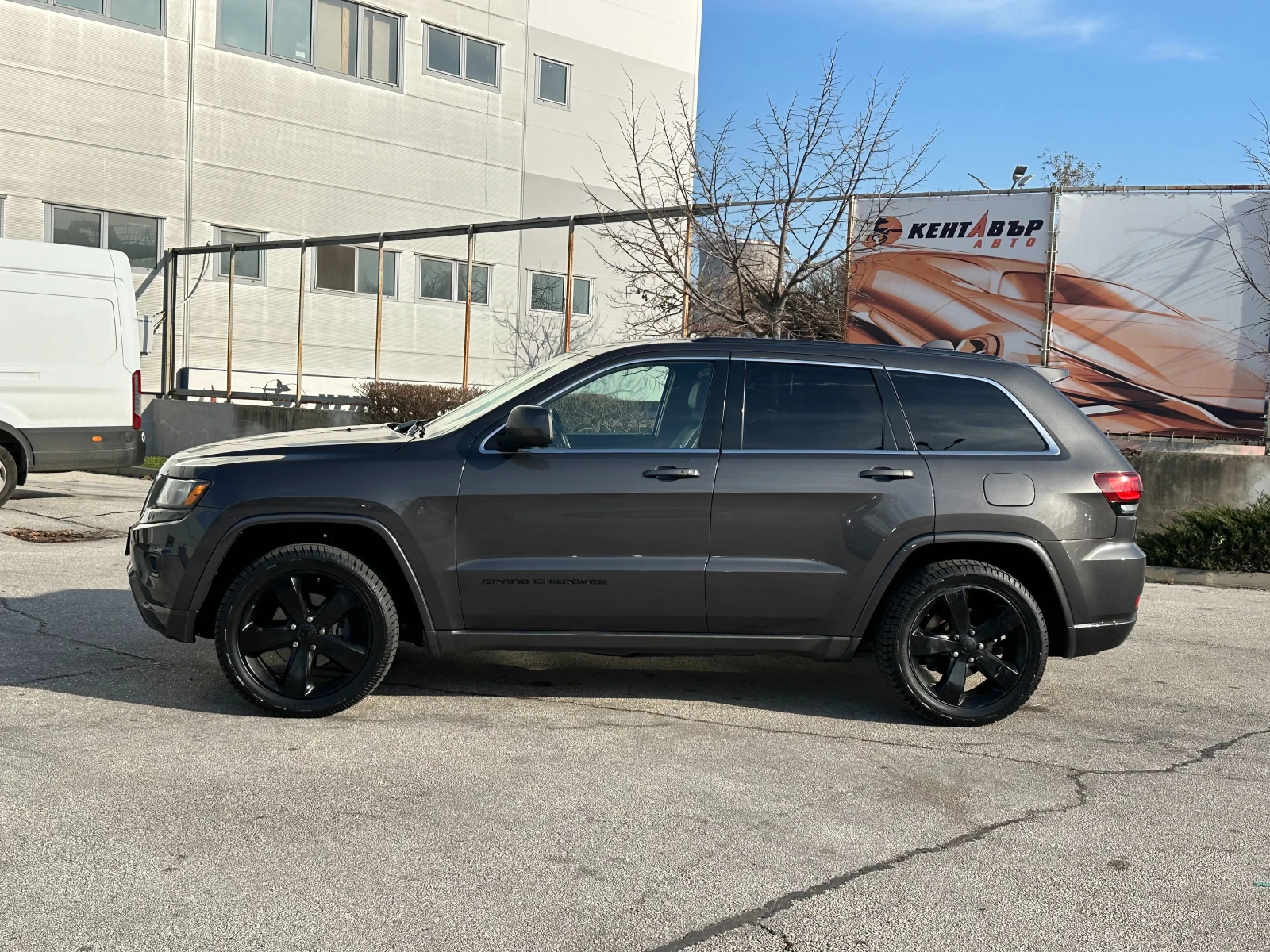 Jeep Grand cherokee 3.6i 290 к.с./ГАРАНЦИЯ ОТ КЕНТАВЪР  - изображение 2