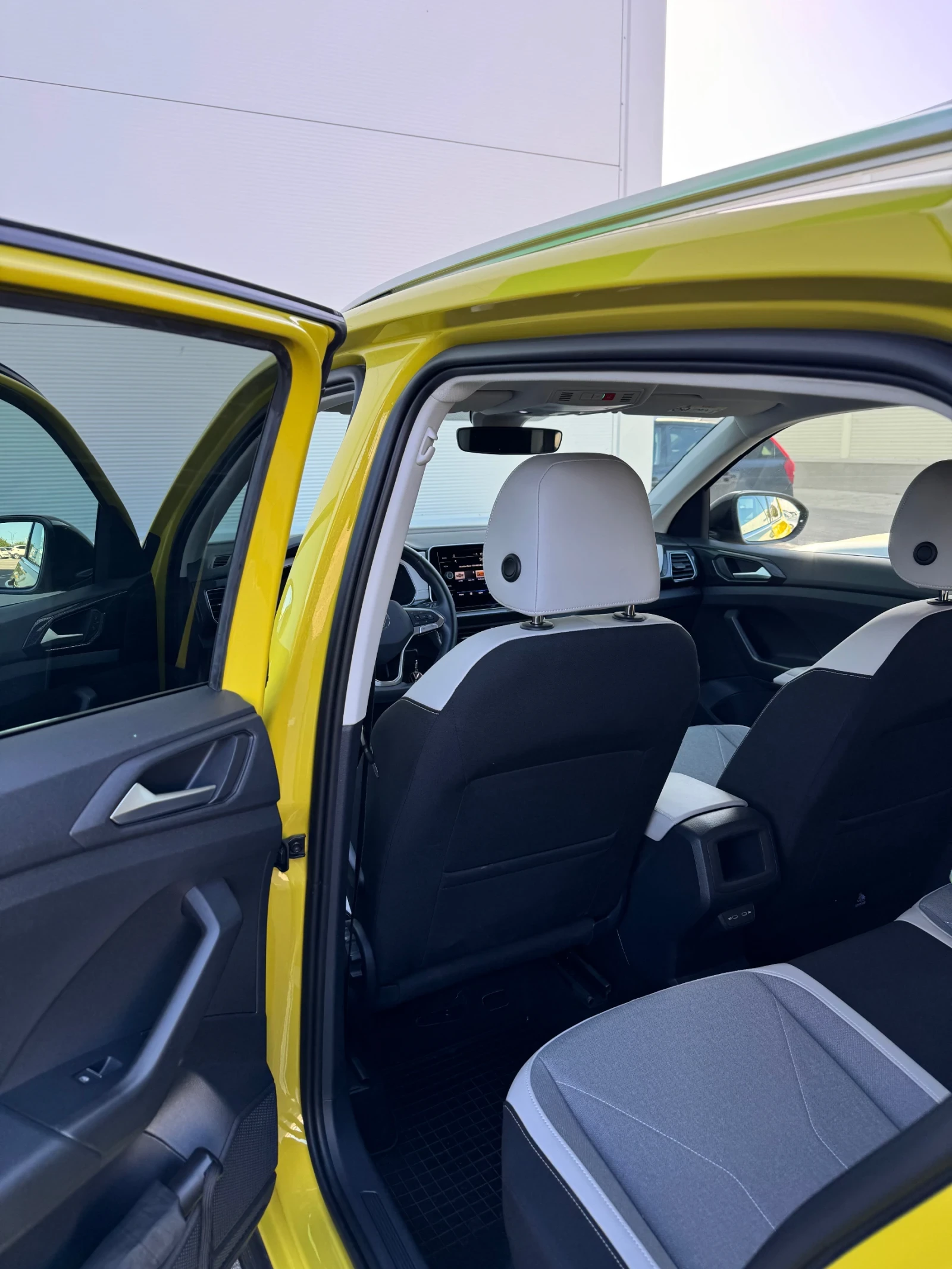 VW T-Cross Style 1.0 TSI DSG7 (116hp), снимка 15 - Автомобили и джипове - 54339960