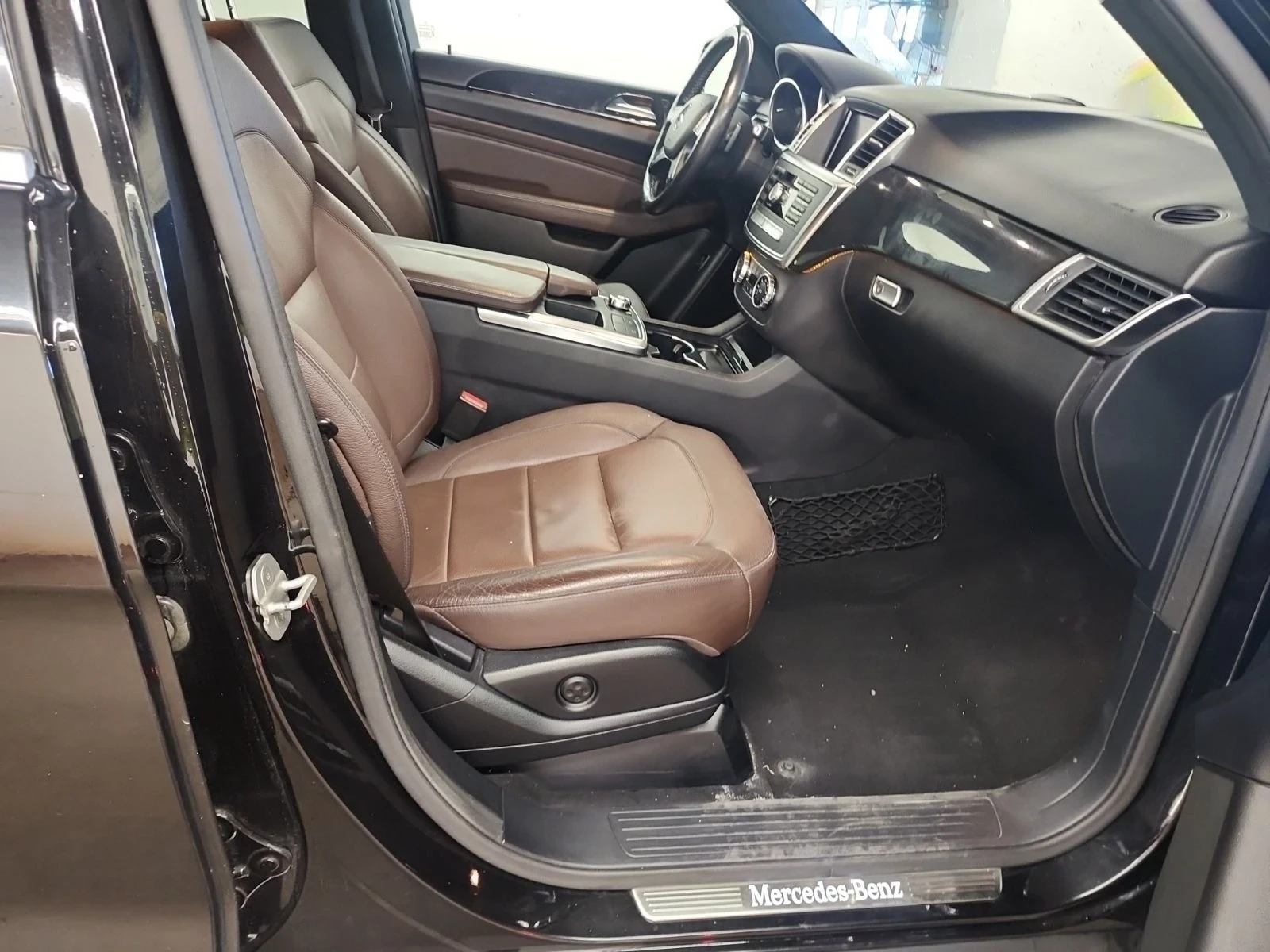 Mercedes-Benz ML 350 Amg-pkg* BLUETEC* Pano* 360* H&k* Подгрев* , снимка 10 - Автомобили и джипове - 55090035
