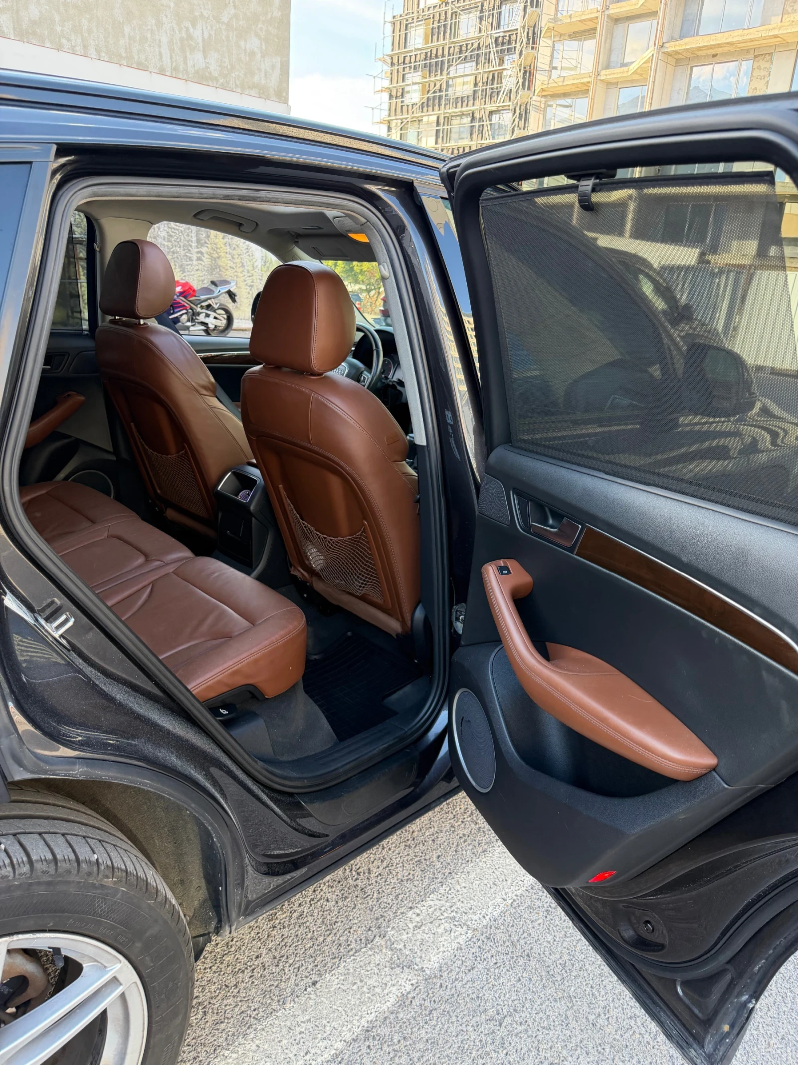 Audi Q5, снимка 8 - Автомобили и джипове - 55713317