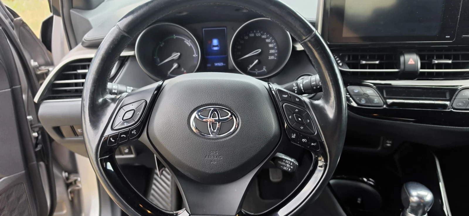 Toyota C-HR 1.8 hybrid , снимка 11 - Автомобили и джипове - 55817856