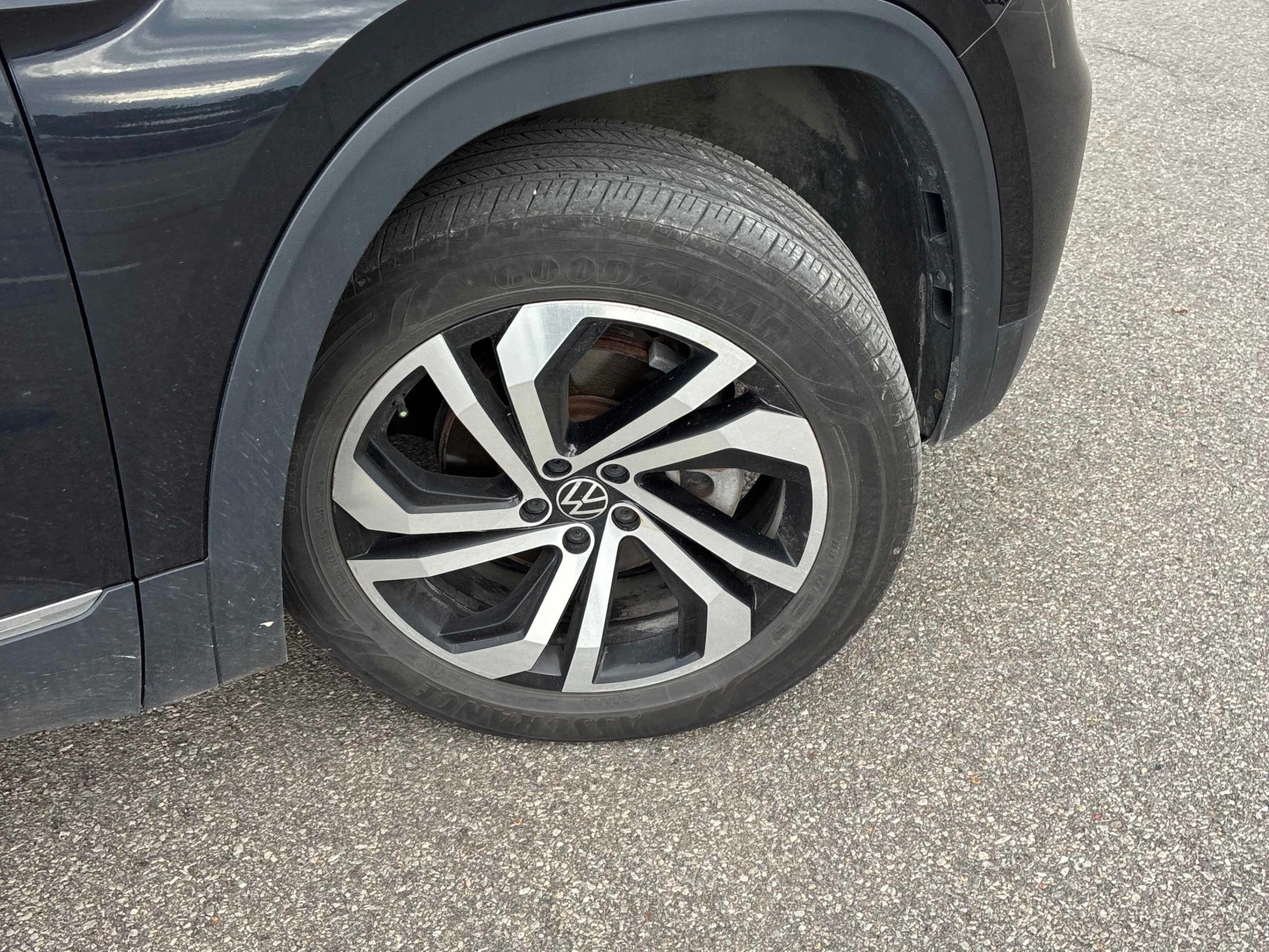 VW Atlas * Highline* CARFAX* ПАНО* ПОДГРЕВ* АВТОКРЕДИТ* , снимка 7 - Автомобили и джипове - 55991530