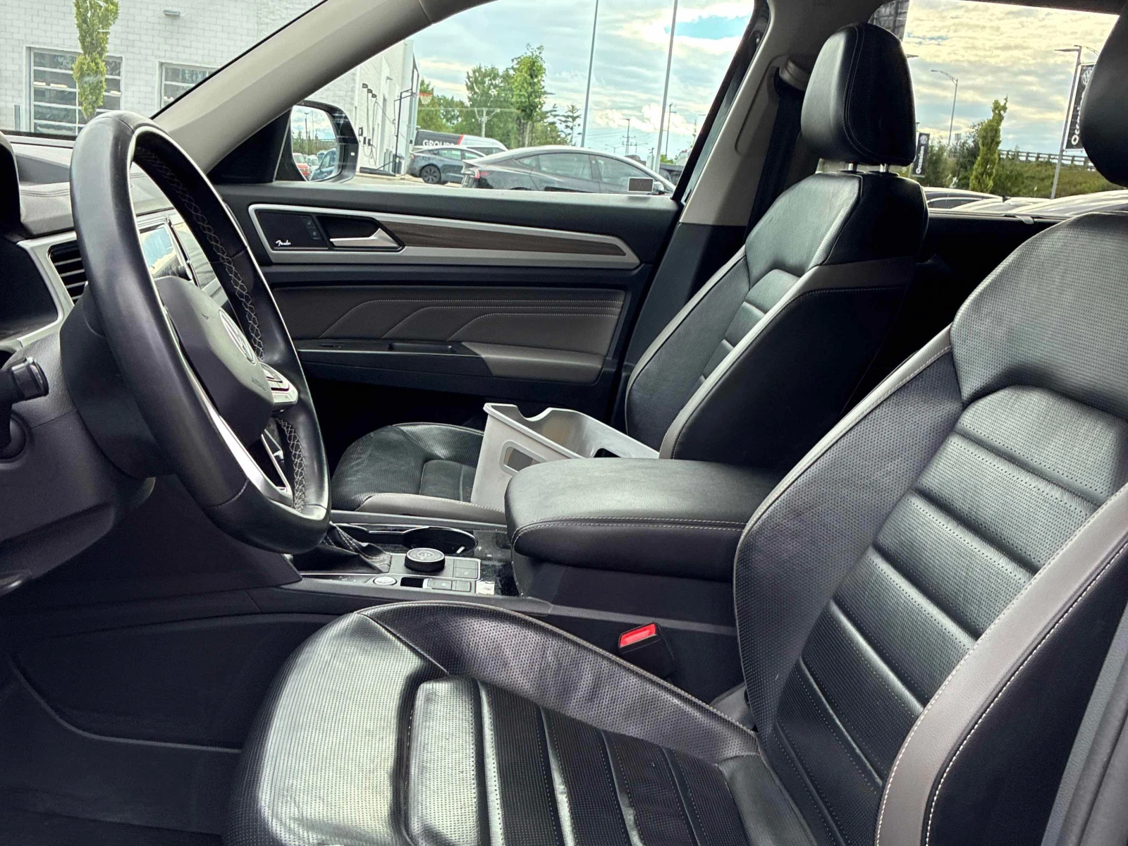 VW Atlas * Highline* CARFAX* ПАНО* ПОДГРЕВ* АВТОКРЕДИТ* , снимка 16 - Автомобили и джипове - 55991530