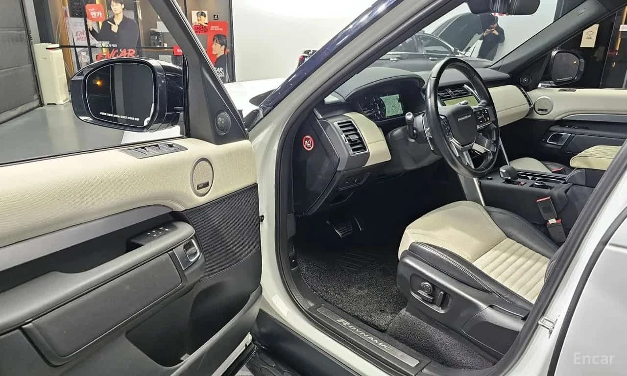 Land Rover Discovery * P360 R Dynamic SE * , снимка 10 - Автомобили и джипове - 56350667