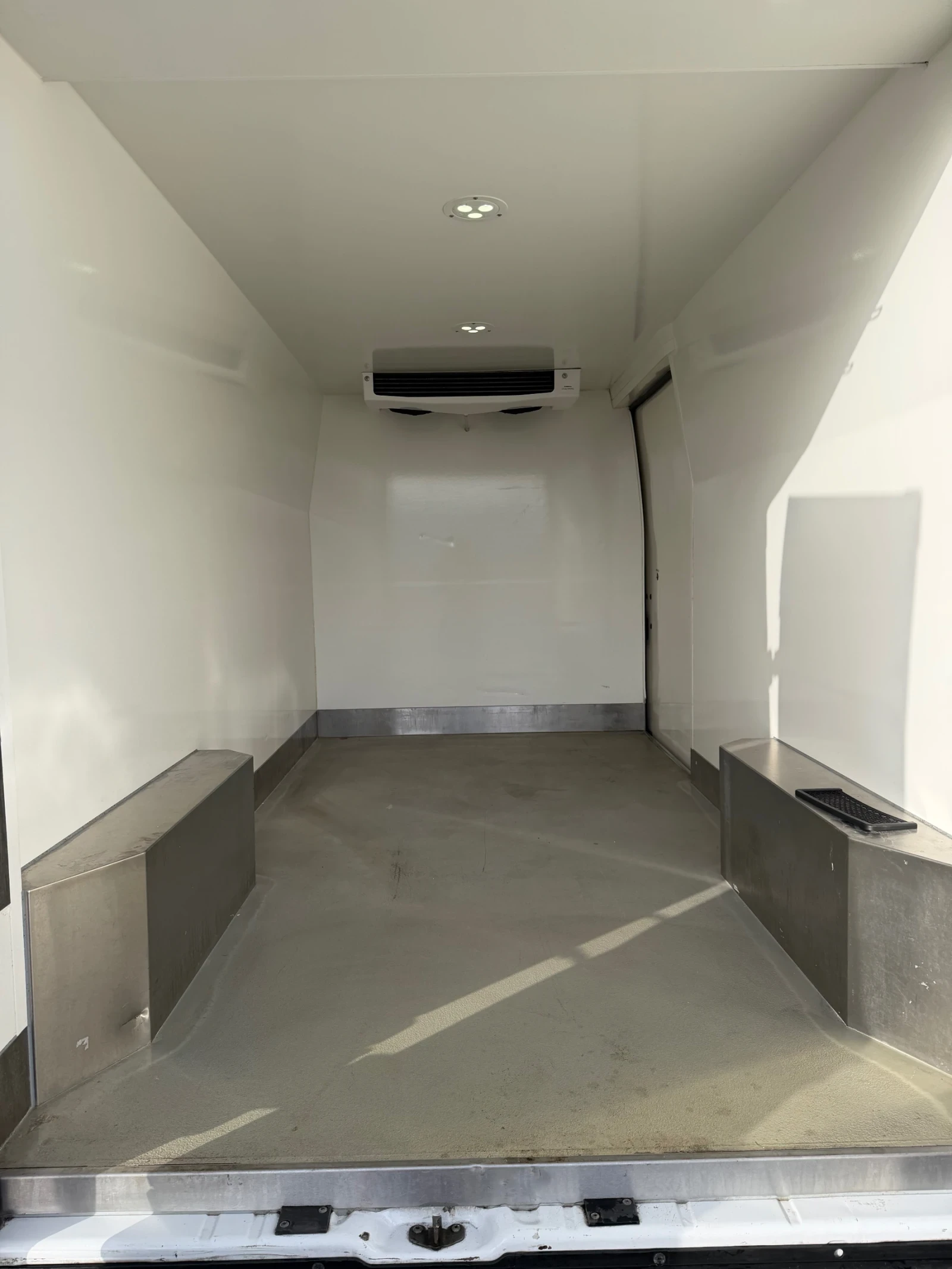 Fiat Ducato 2.3Multijet/Хладилен/НОВ ДВИГАТЕЛ, снимка 10 - Бусове и автобуси - 53928738