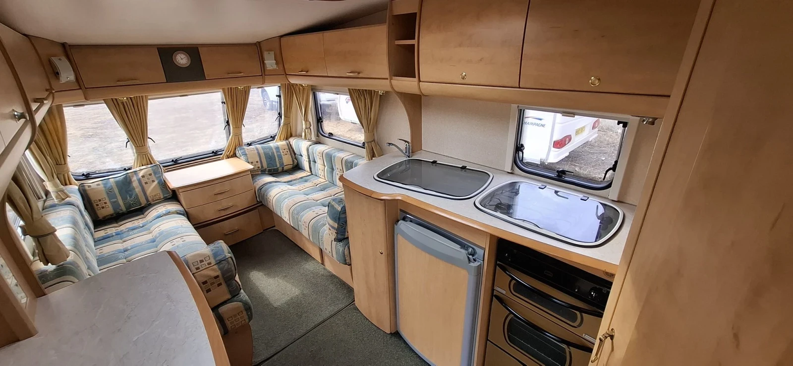Каравана Bailey Pegeant Monarch 5, снимка 5 - Каравани и кемпери - 56432935