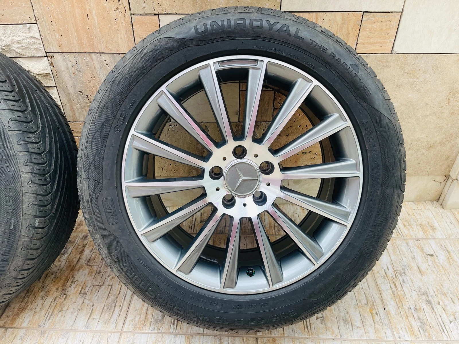   235/55R18  Mercedes-Benz GLC | Mobile.bg   5