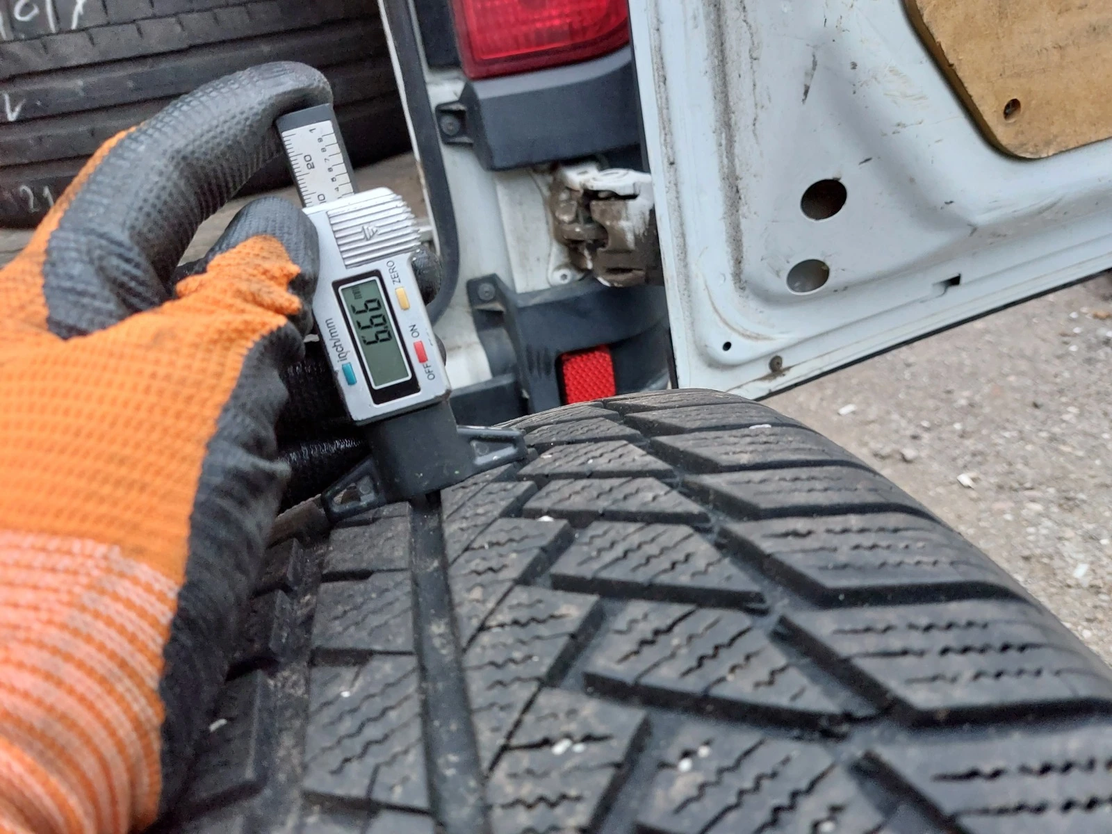 ���� 235/55R18 | Mobile.bg � ����������� 4